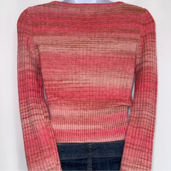 American Eagle Wrap Front Crop Bubble Top - Picture 3 of 6